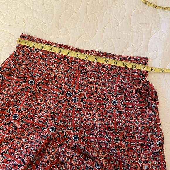 GUC, Max Studio Wide Leg, Red Patterned Pants, Size M - Picture 4 of 10